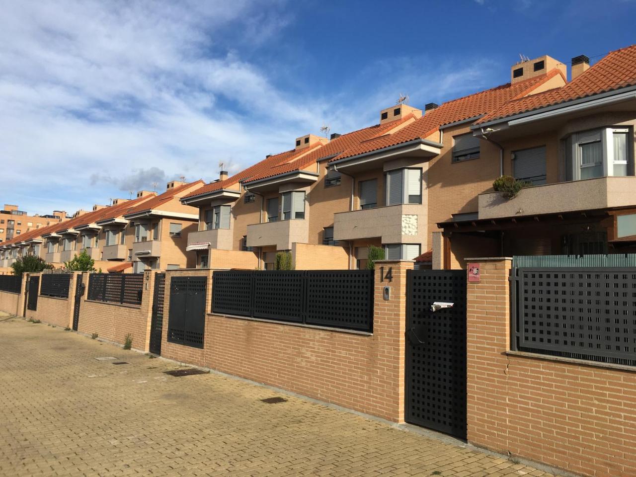 Отель Casa Nordia Хетафе Экстерьер фото